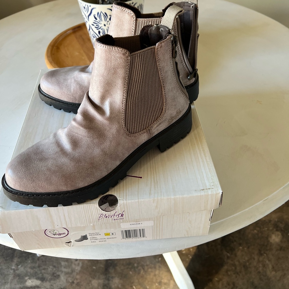 Blowfish Women's Taupe Ankle Booties
